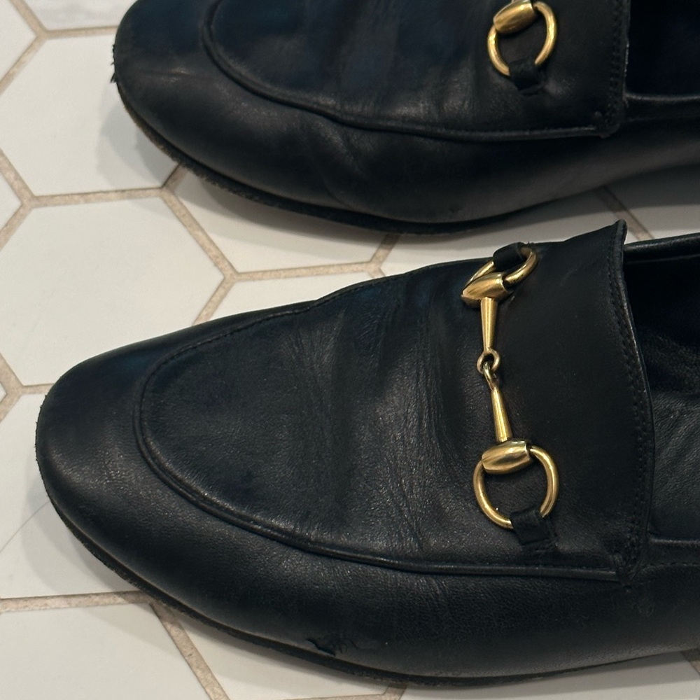 Women’s Gucci Jordaan Black Leather Loafers with Gold Hardware - Picture 3 of 5